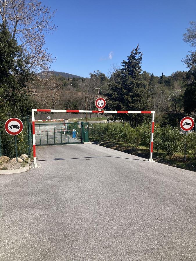 Les Restanques Vue Mer Pressoir 3131 Grimaud Kültér fotó
