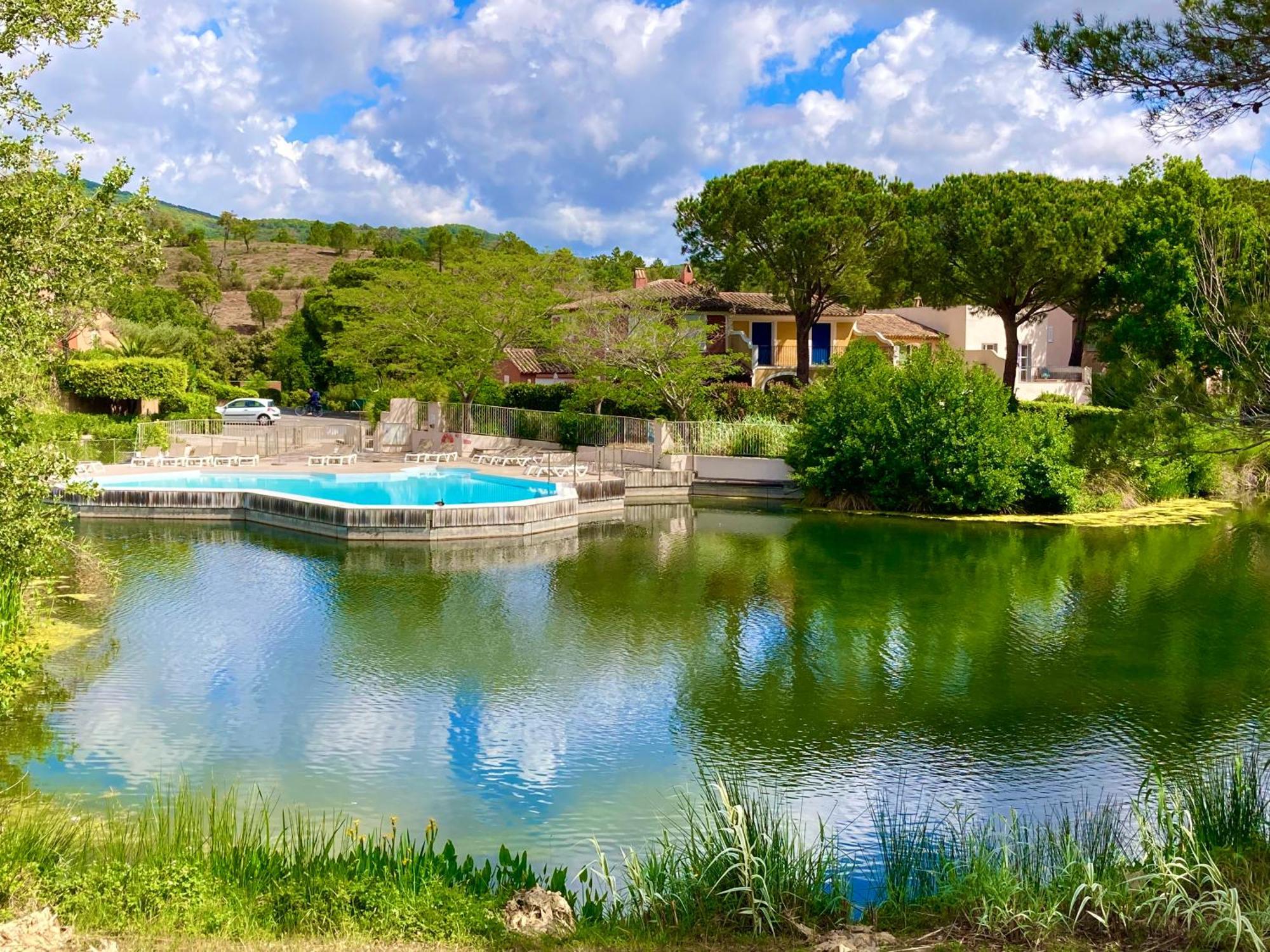 Les Restanques Vue Mer Pressoir 3131 Grimaud Kültér fotó